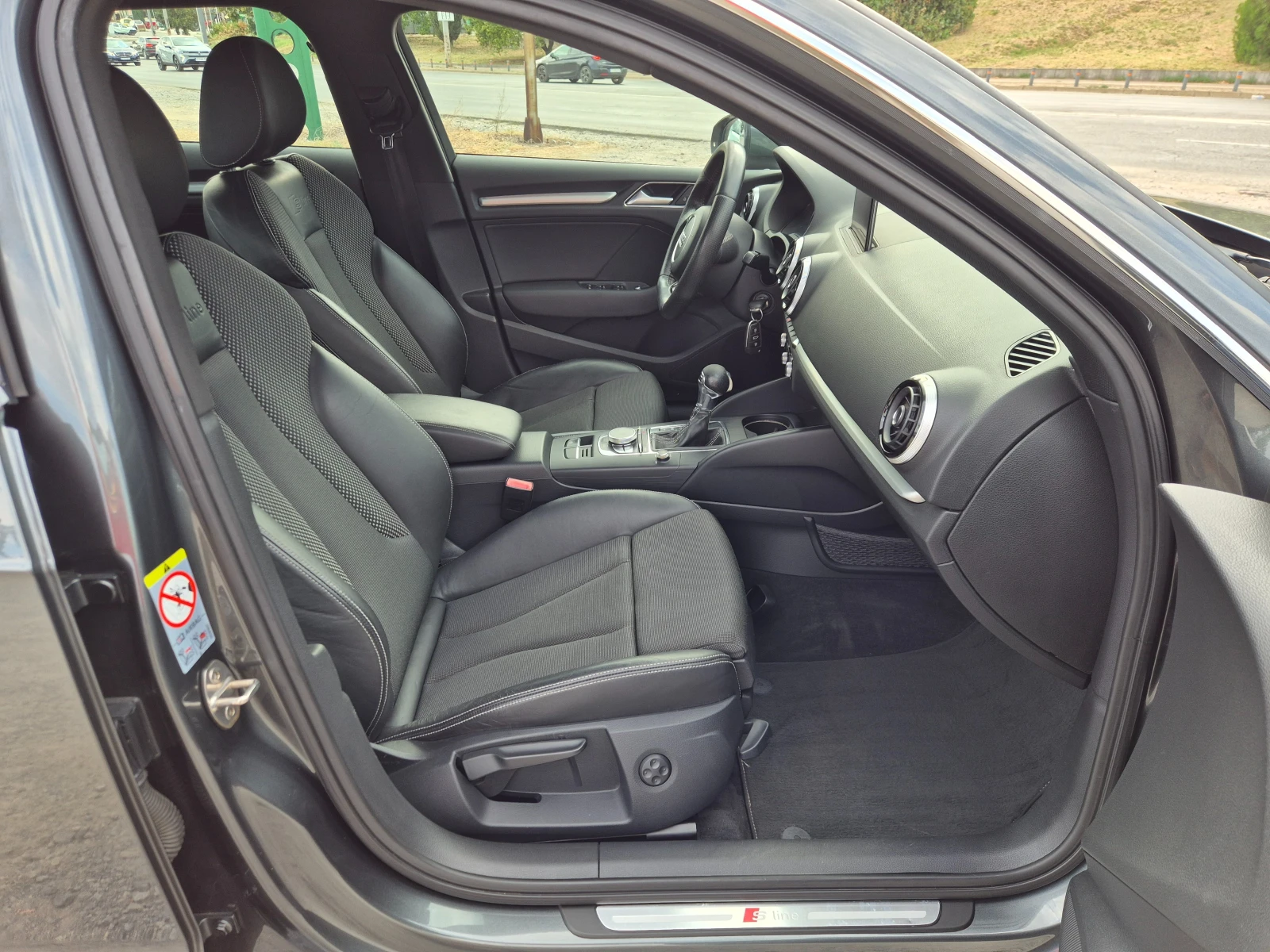 Audi A3 2.0TDI S-Line Автомат, снимка 9 - Автомобили и джипове - 55829301