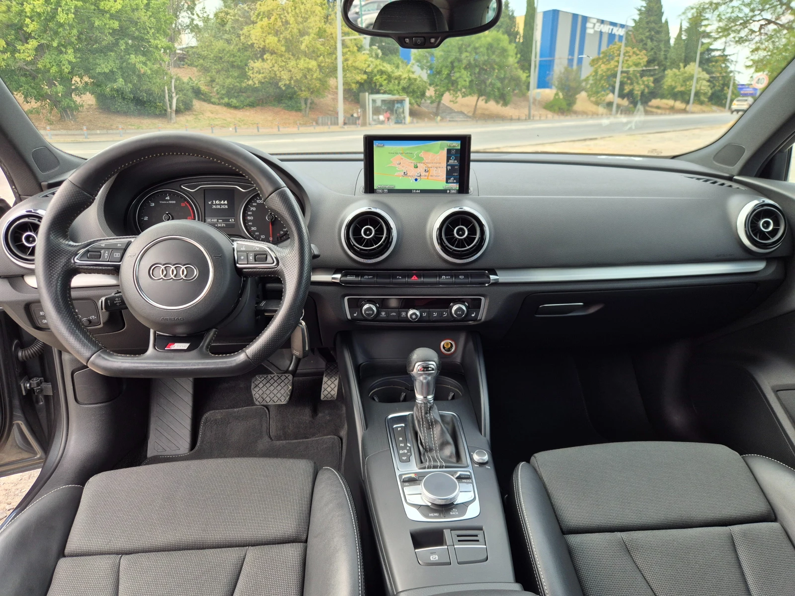 Audi A3 2.0TDI S-Line Автомат, снимка 14 - Автомобили и джипове - 55829301