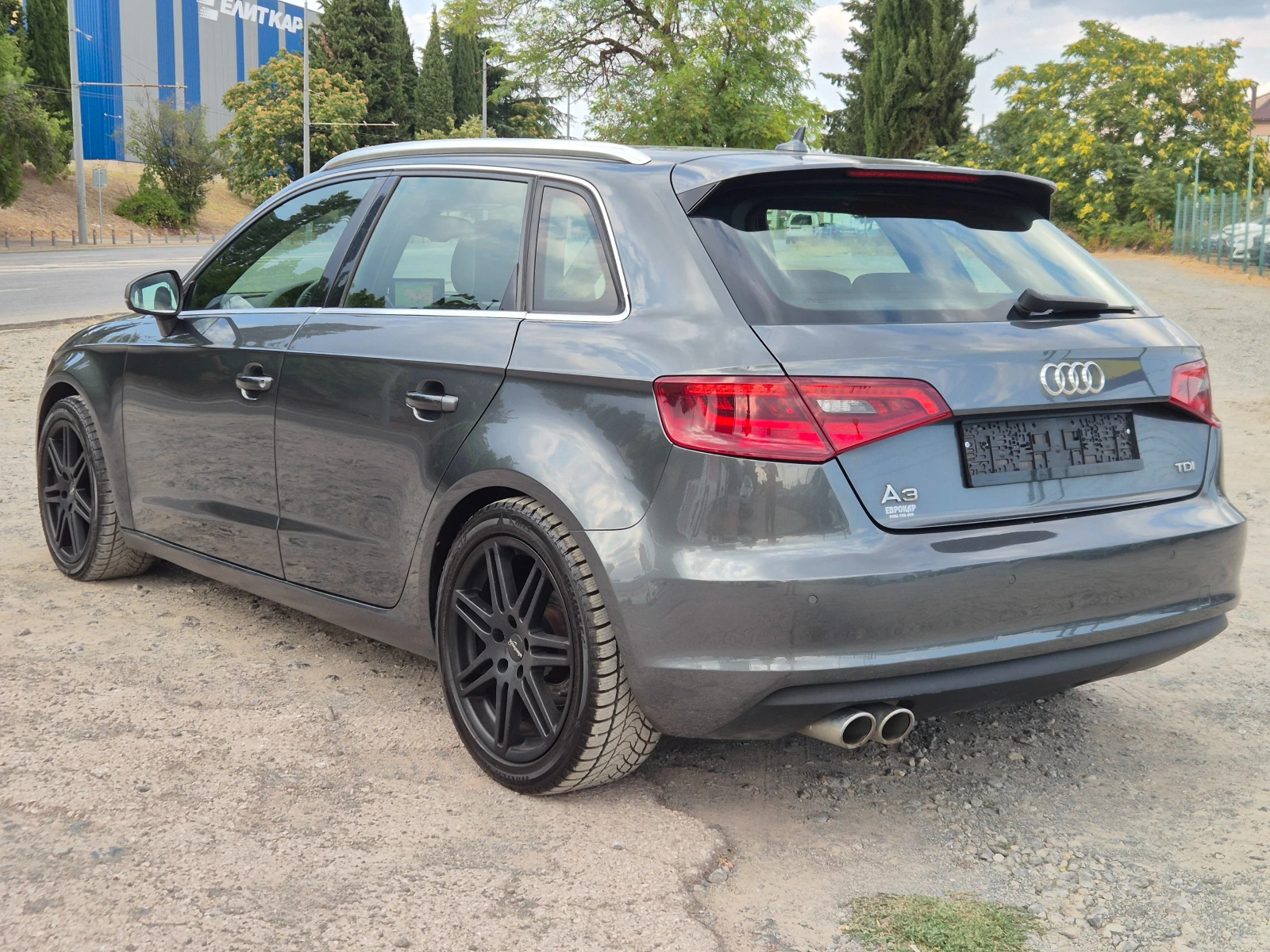 Audi A3 2.0TDI S-Line Автомат, снимка 3 - Автомобили и джипове - 55829301