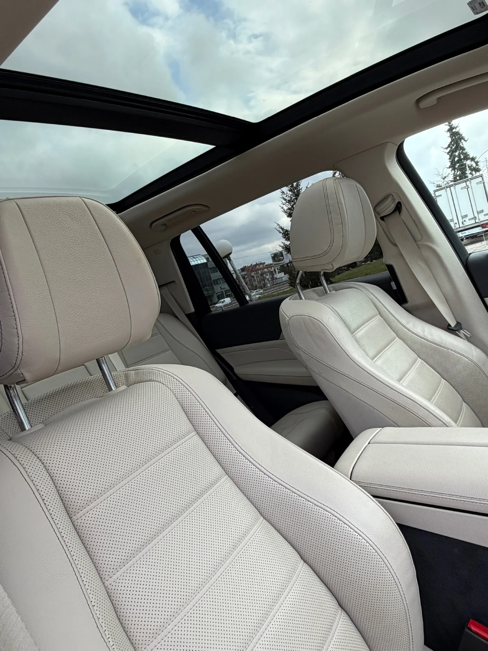 Mercedes-Benz GLS 450, снимка 8 - Автомобили и джипове - 55978578