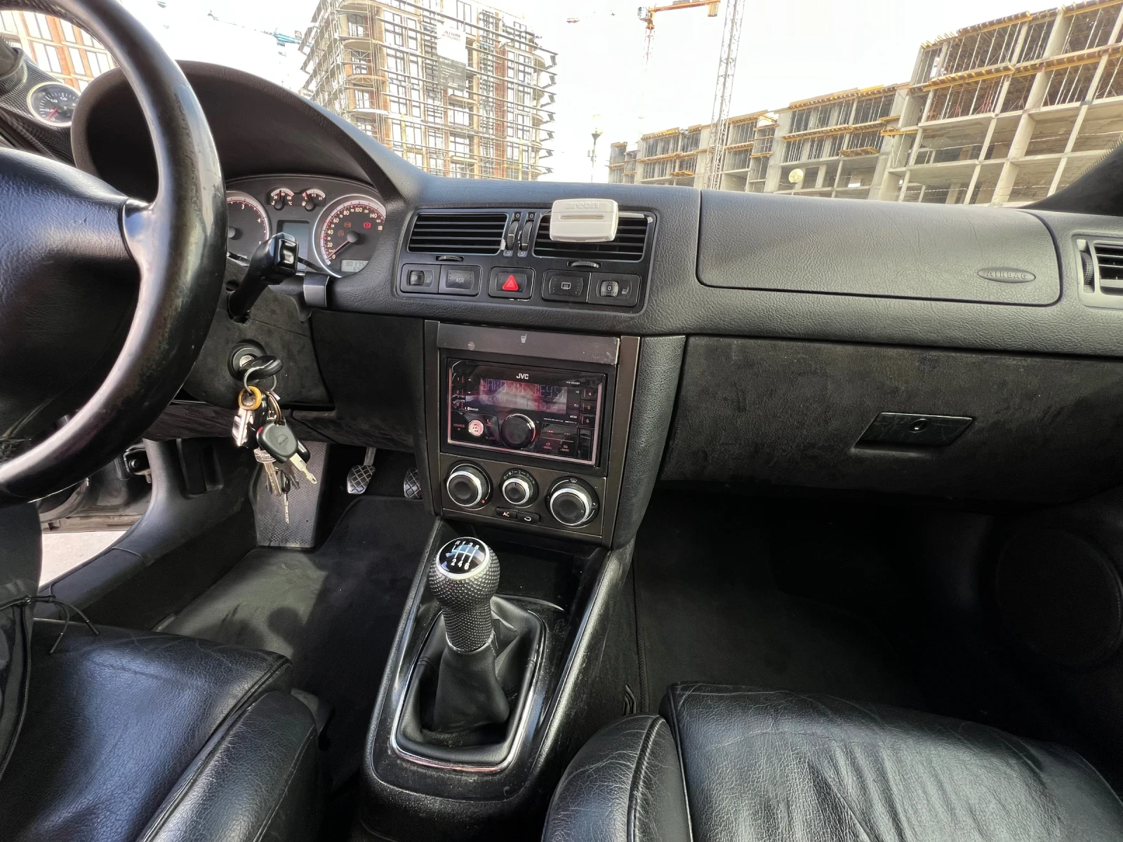 VW Golf 1.9 ARL, снимка 15 - Автомобили и джипове - 56224195