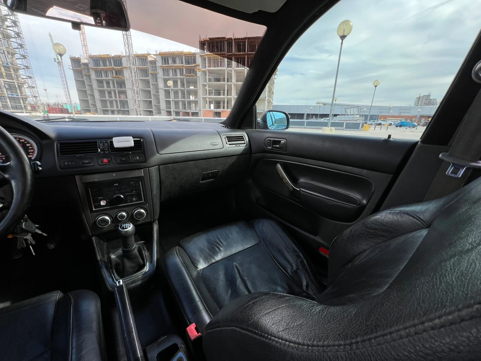 VW Golf 1.9 ARL, снимка 11 - Автомобили и джипове - 56224195