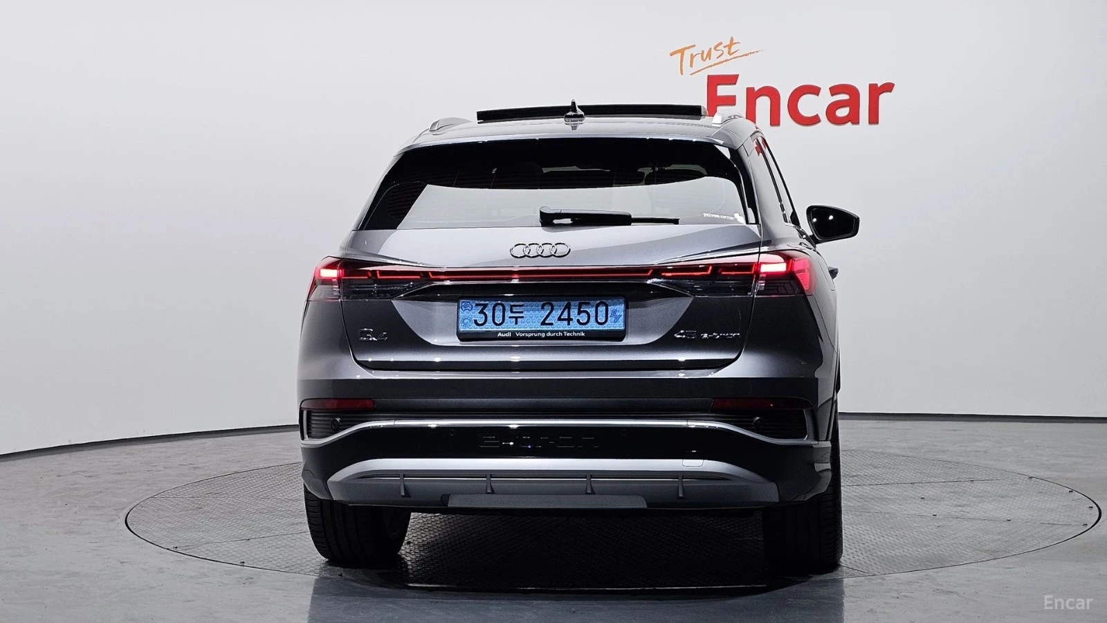 Audi E-Tron Q4 45 PREMIUM, снимка 4 - Автомобили и джипове - 56325146