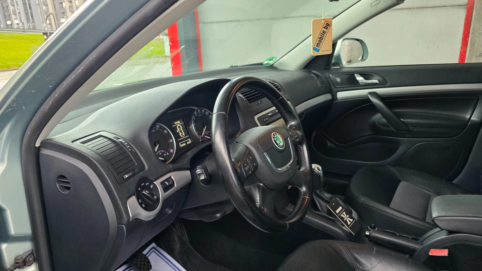 Skoda Octavia БЕЗУПРЕЧНА, снимка 7 - Автомобили и джипове - 56350557