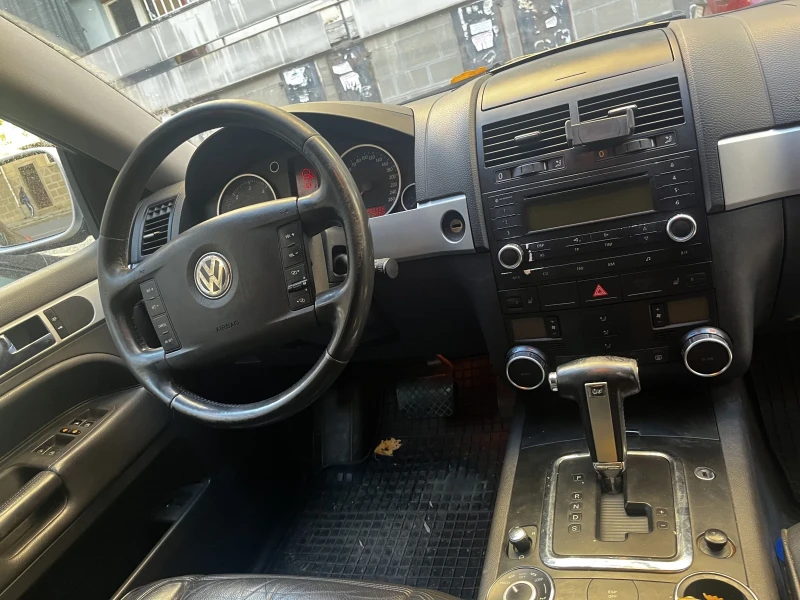 VW Touareg 3.0 tdi V6, снимка 6 - Автомобили и джипове - 48203957