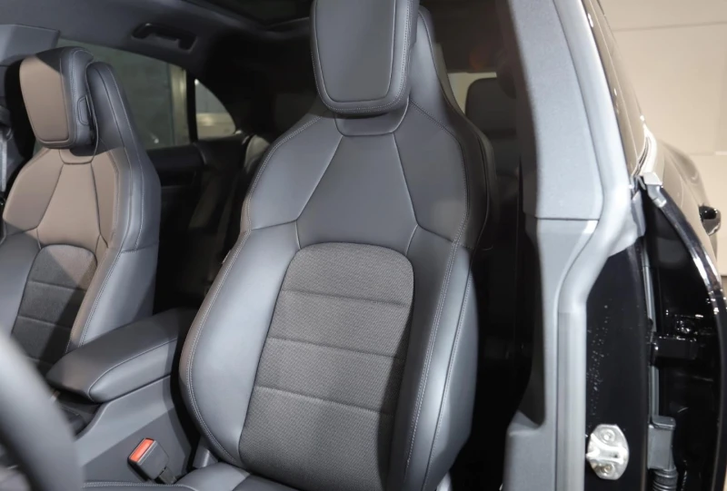 Porsche Macan 4S/ELECTRIC/NEW MODEL/360/PANO/LED PDLS/, снимка 8 - Автомобили и джипове - 50795994