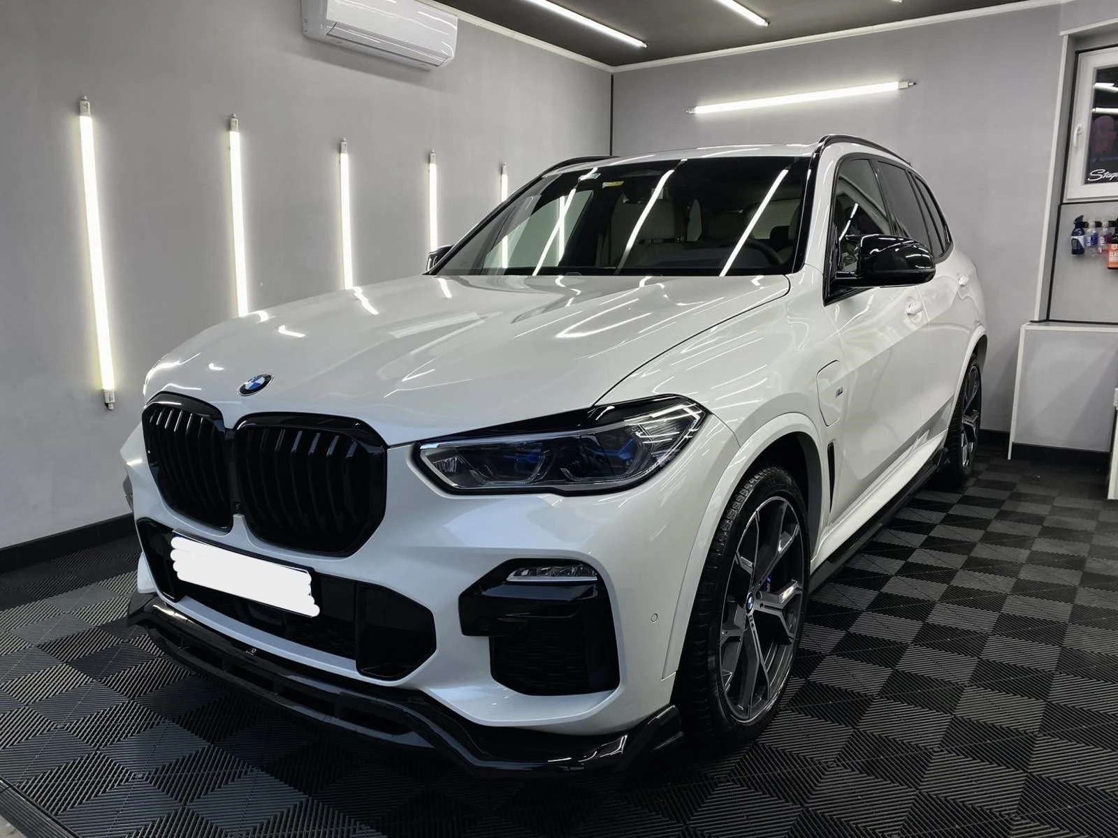 BMW X5 45e* INDIVIDUAL* M SPORT* SKY LOUNGE* FULL , снимка 1