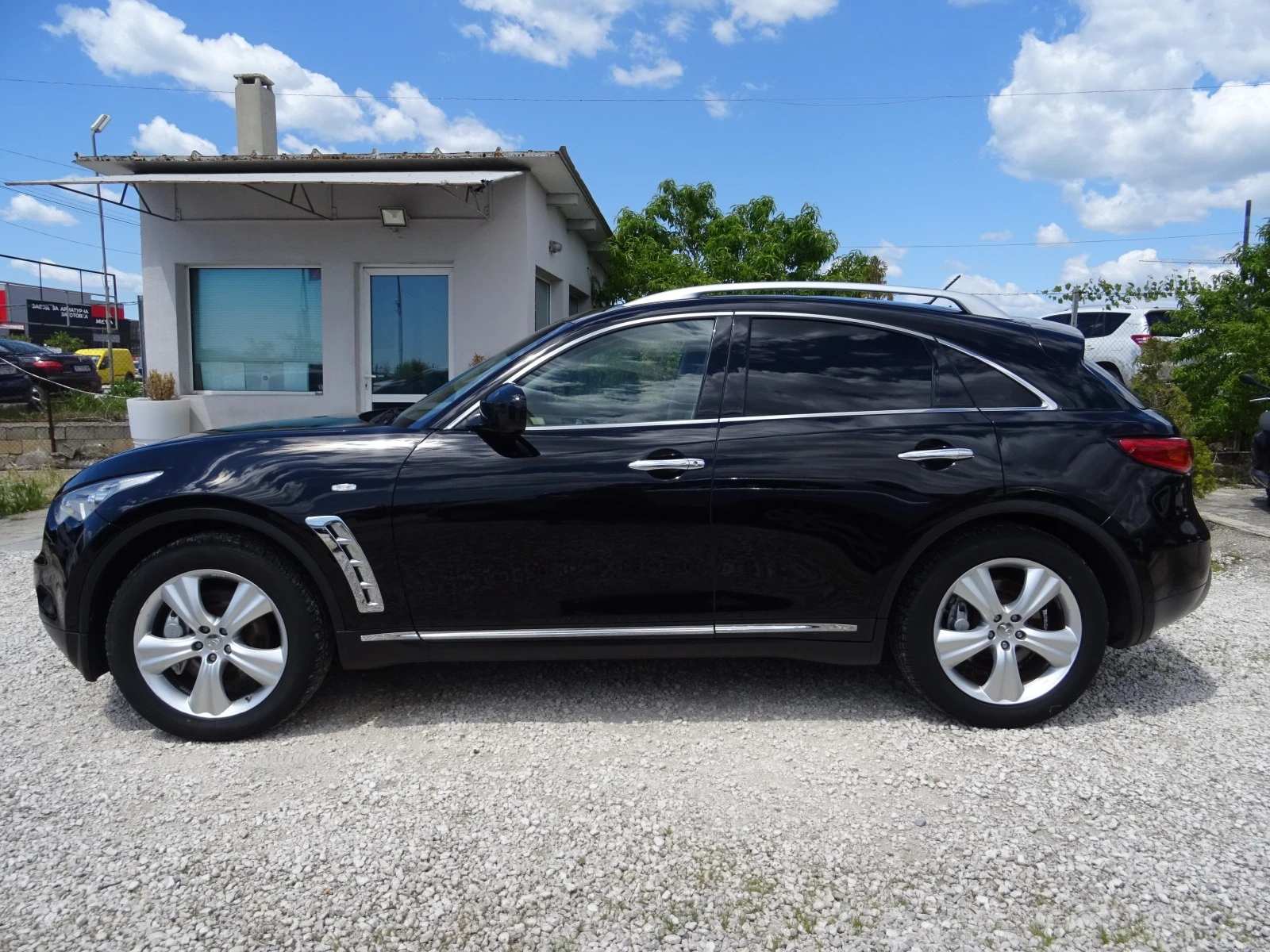 Infiniti Fx 30 d Aut. AWD 5вр. Black and White Edition - изображение 2