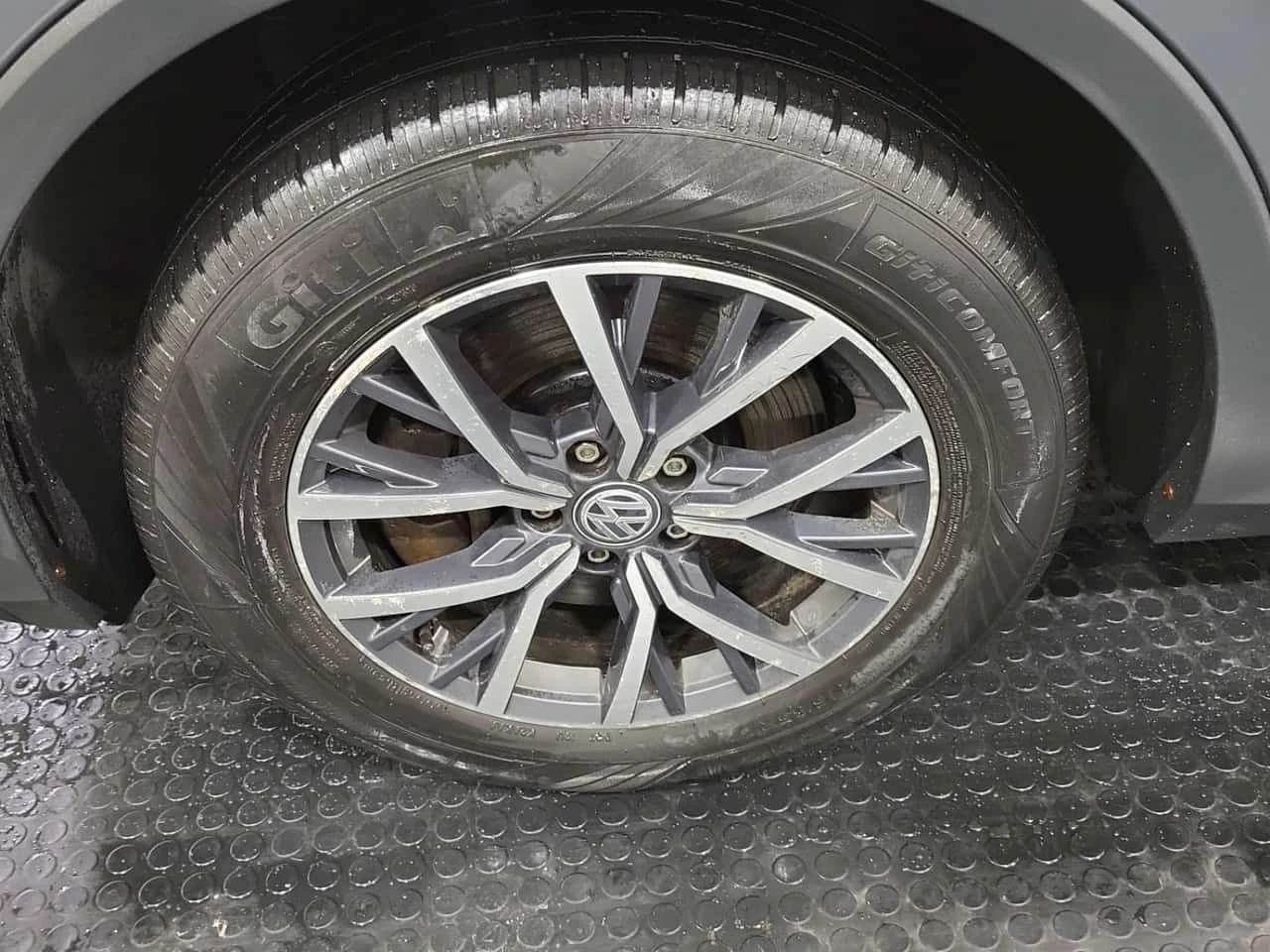 VW Tiguan * COMFORTLINE * CARFAX * ПОДГРЕВИ* 2 КЛЮЧА* ПАНОРА - изображение 6