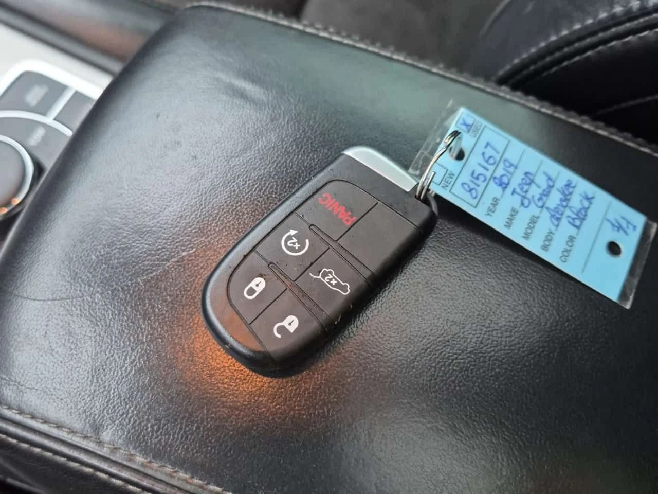 Jeep Grand cherokee * SRT * ПАНОРАМА* ПОДГРЕВ* ОБДУХВАНЕ* , снимка 15 - Автомобили и джипове - 54190238