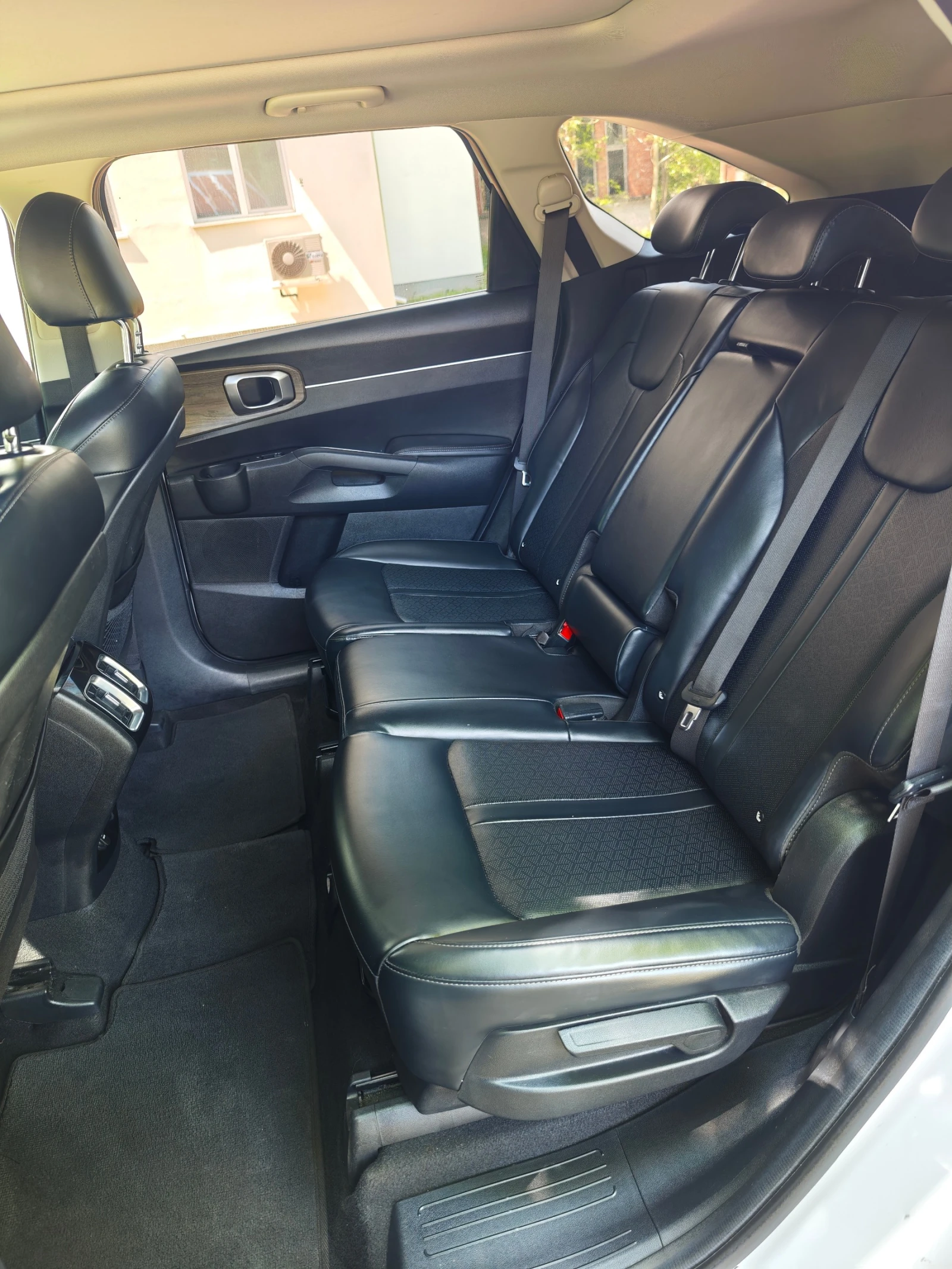 Kia Sorento 2.2 CRDI 4x4 , снимка 15 - Автомобили и джипове - 54517905