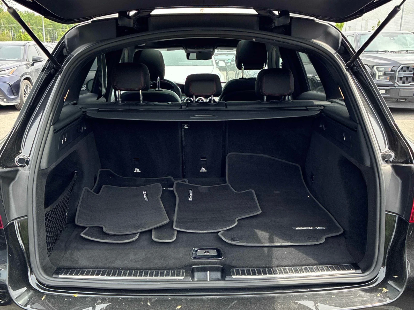 Mercedes-Benz GLC 43 AMG ДИСТРОНИК * ПОДГРЕВ * ПАНОРАМА * 360 * BURMESTER, снимка 13 - Автомобили и джипове - 54803257