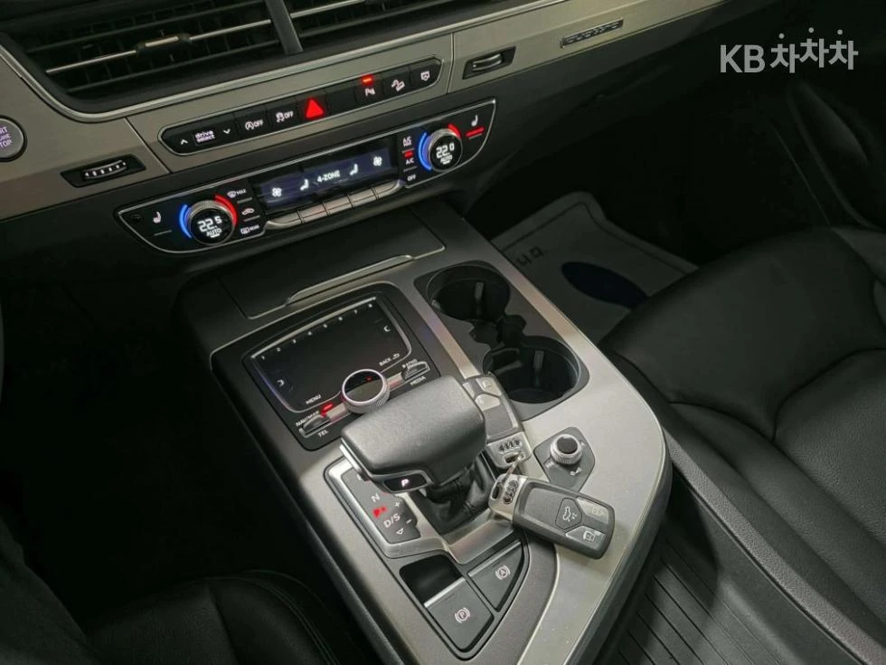 Audi Q7 45TFSI PRESTIGE/S LINE/PANORAMA/360CAM/FULL, снимка 9 - Автомобили и джипове - 55428508