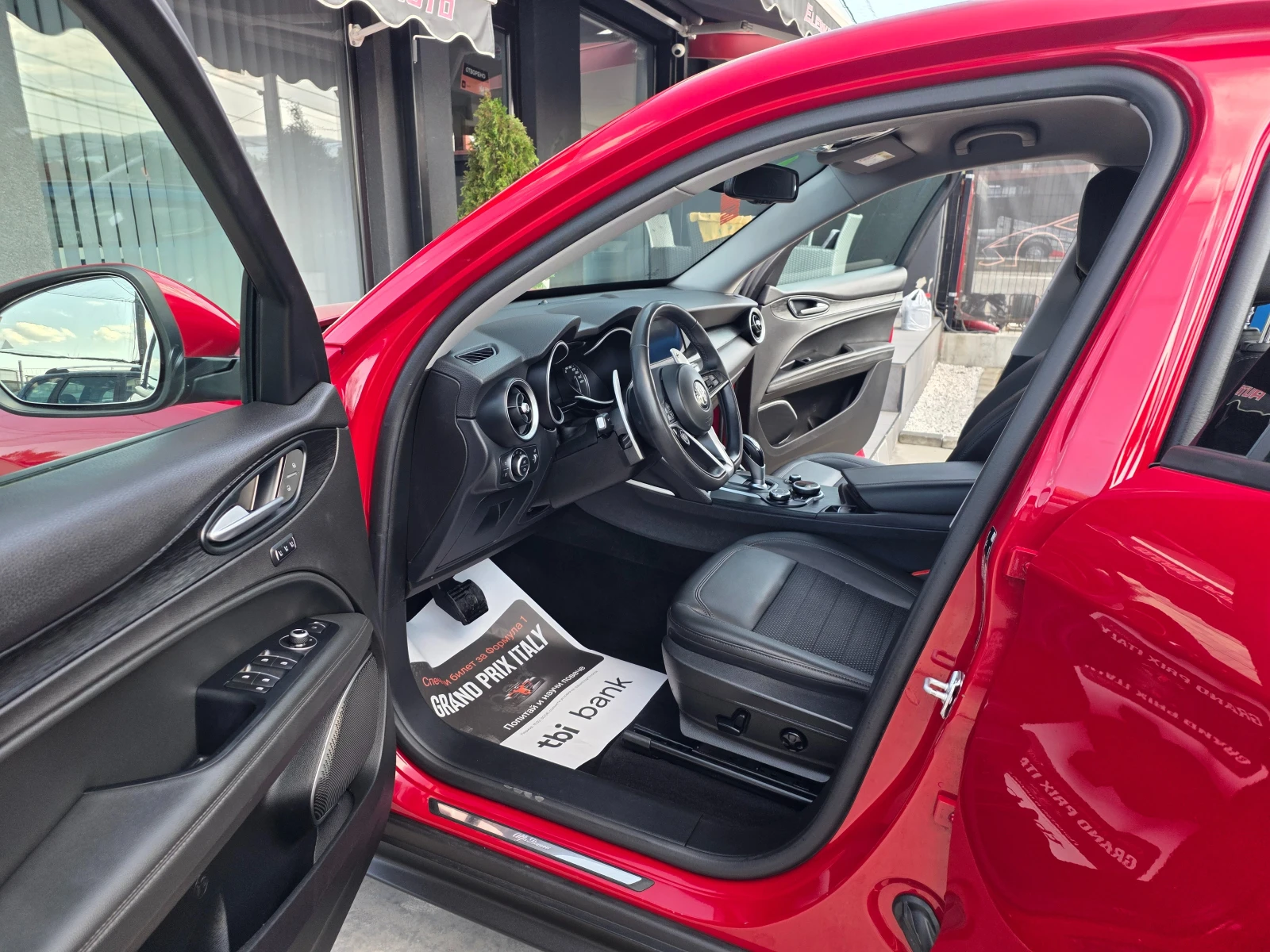 Alfa Romeo Stelvio 2.2 JTD - 210 к.с-EURO 6b-4x4-АВТОМАТИК-ШВЕЙЦАРИЯ, снимка 13 - Автомобили и джипове - 55683614