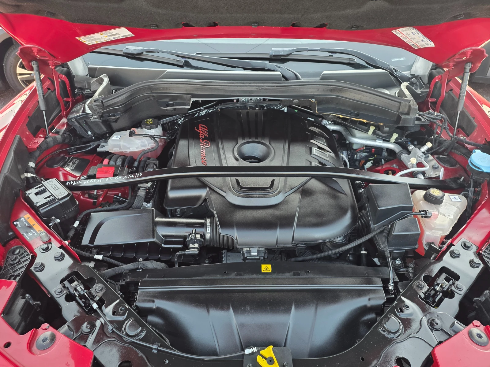 Alfa Romeo Stelvio 2.2 JTD - 210 к.с-EURO 6b-4x4-АВТОМАТИК-ШВЕЙЦАРИЯ, снимка 17 - Автомобили и джипове - 55683614