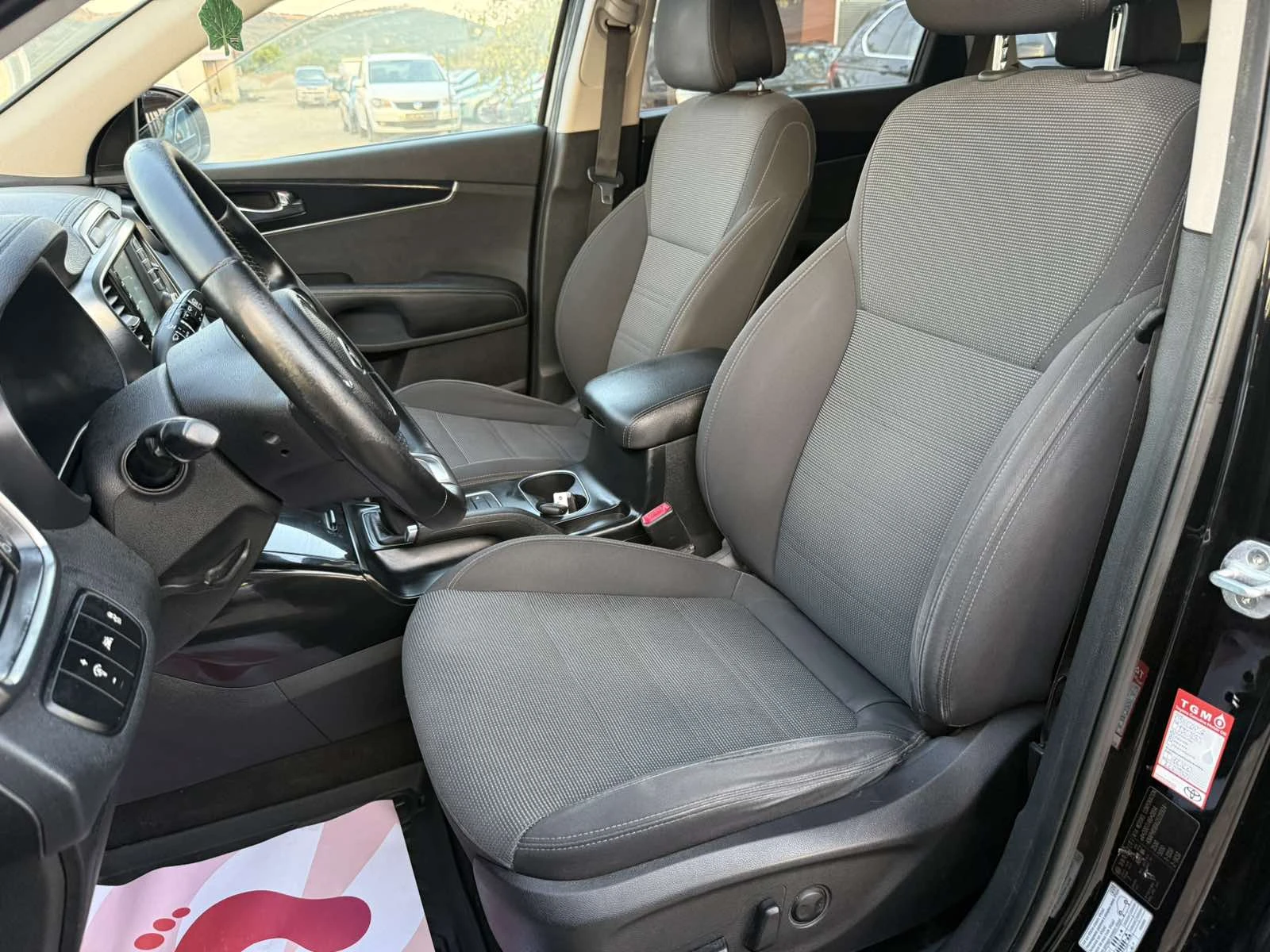 Kia Sorento 2.2CRDI 7места Реални км., снимка 8 - Автомобили и джипове - 55843654