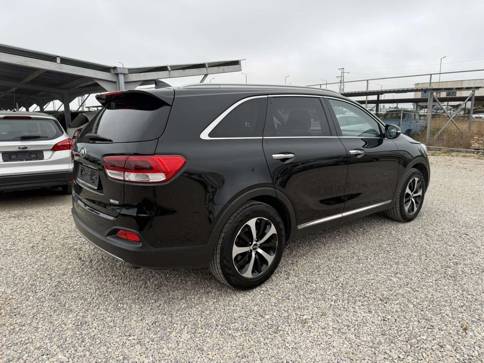Kia Sorento 2.2CRDI 7места Реални км., снимка 5 - Автомобили и джипове - 55843654
