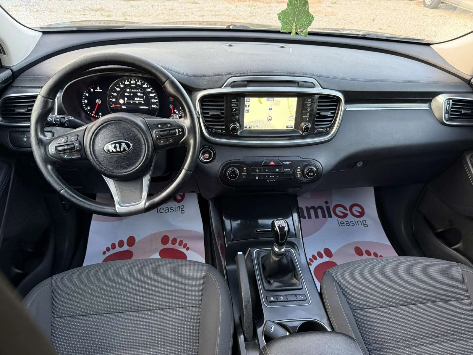 Kia Sorento 2.2CRDI 7места Реални км., снимка 9 - Автомобили и джипове - 55843654