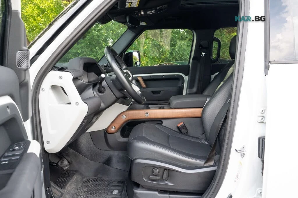 Land Rover Defender X-Dynamic SE * AWD * АвтоКредит (ЦЕНА ДО БГ), снимка 9 - Автомобили и джипове - 56134987