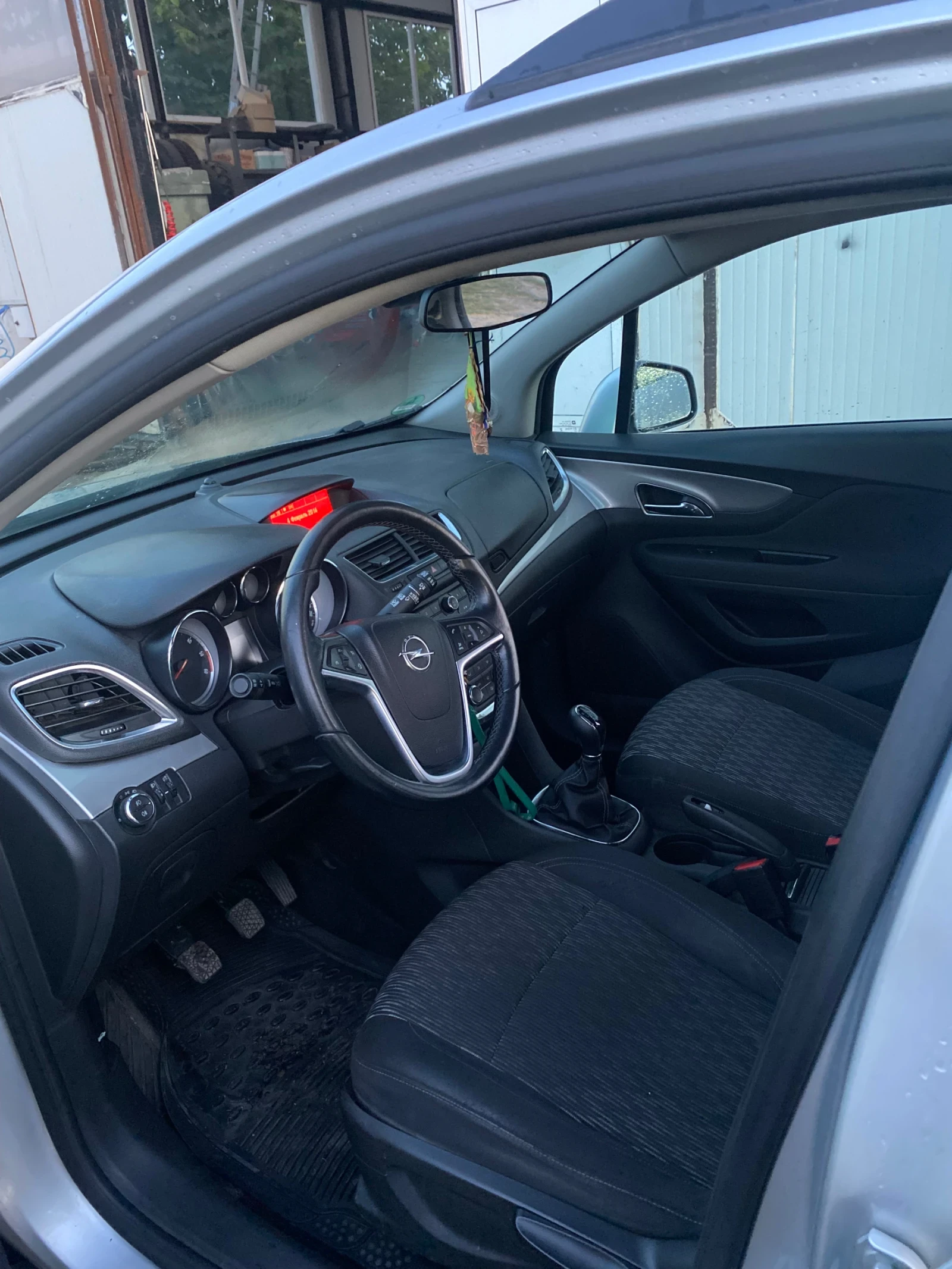 Opel Mokka, снимка 9 - Автомобили и джипове - 56273341
