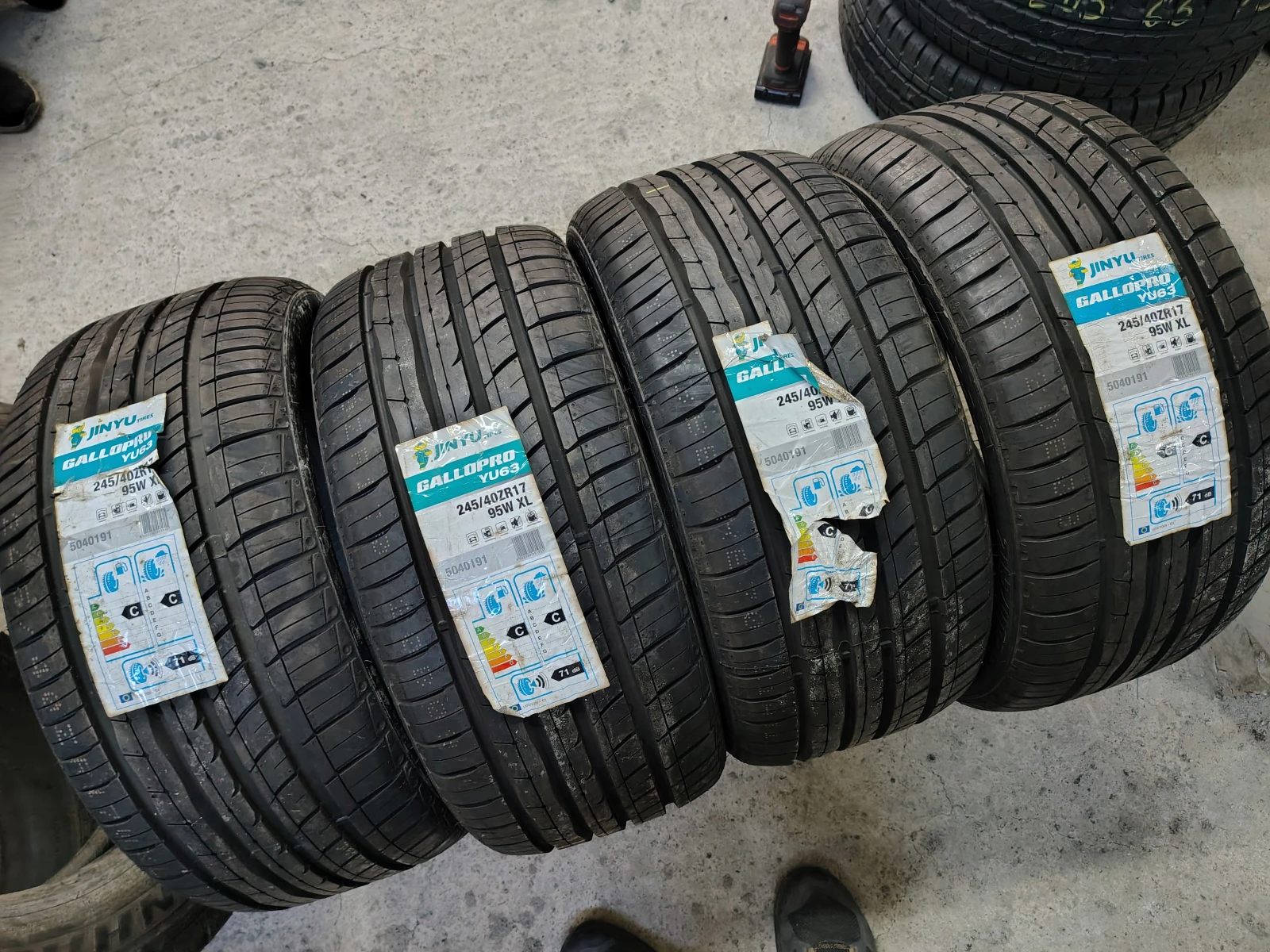  245/40R17 | Mobile.bg   1