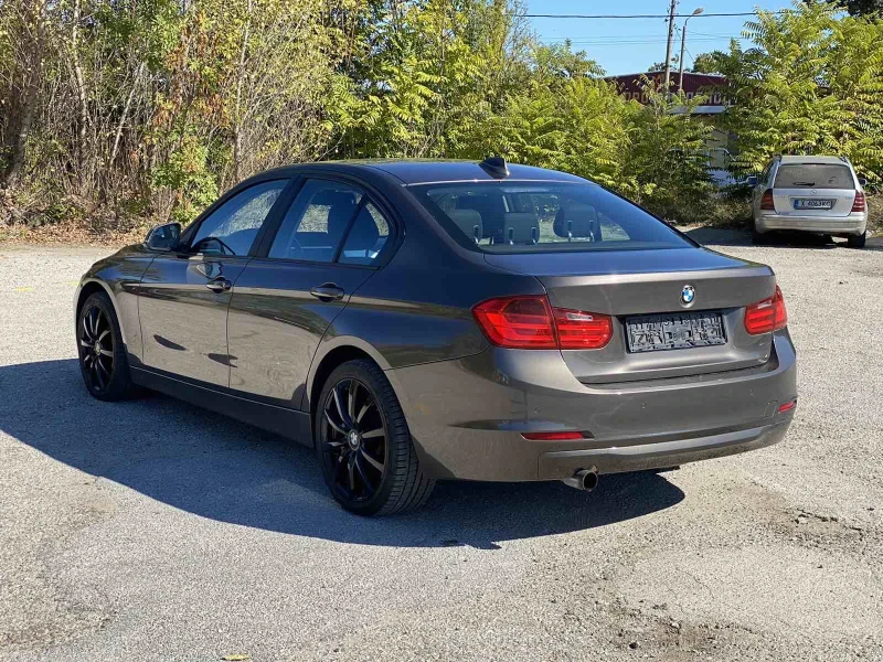 BMW 320 I, снимка 5 - Автомобили и джипове - 47922311