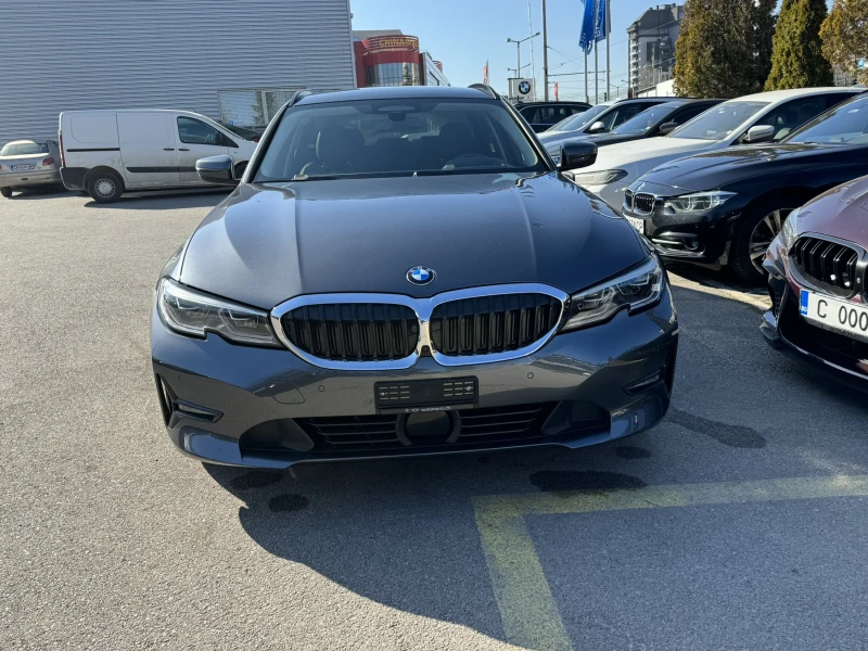 BMW 320 Model Advantage, снимка 1 - Автомобили и джипове - 48090717