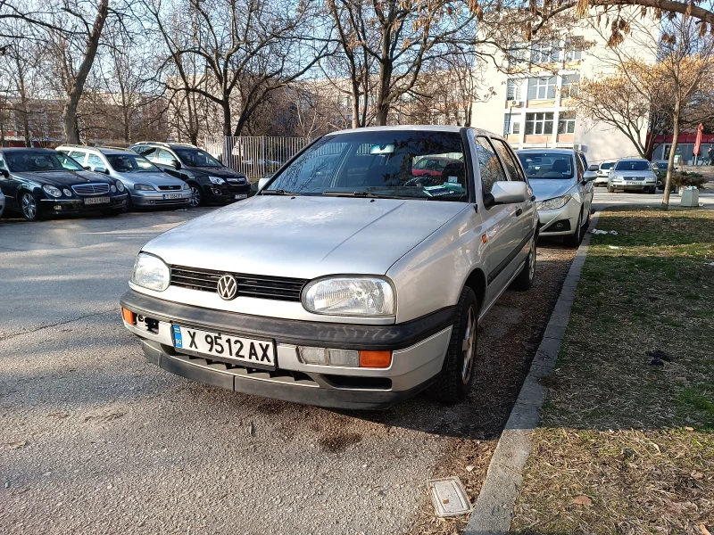 VW Golf 3; 1.6, снимка 1 - Автомобили и джипове - 49207223