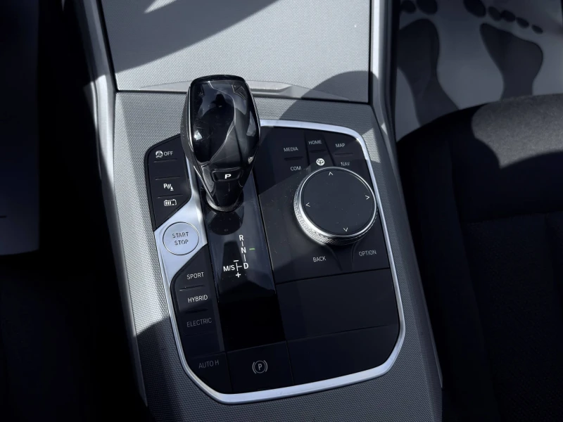 BMW 330 e/G20/PDC/Подгрев/Sport Line/Virtual/Navi/, снимка 11 - Автомобили и джипове - 52648813