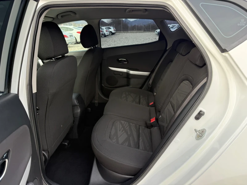 Kia Ceed 1.6 CRDI NAVI EURO6, снимка 12 - Автомобили и джипове - 53248253