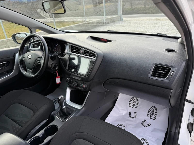 Kia Ceed 1.6 CRDI NAVI EURO6, снимка 13 - Автомобили и джипове - 53248253