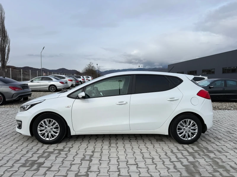 Kia Ceed 1.6 CRDI NAVI EURO6, снимка 3 - Автомобили и джипове - 53248253