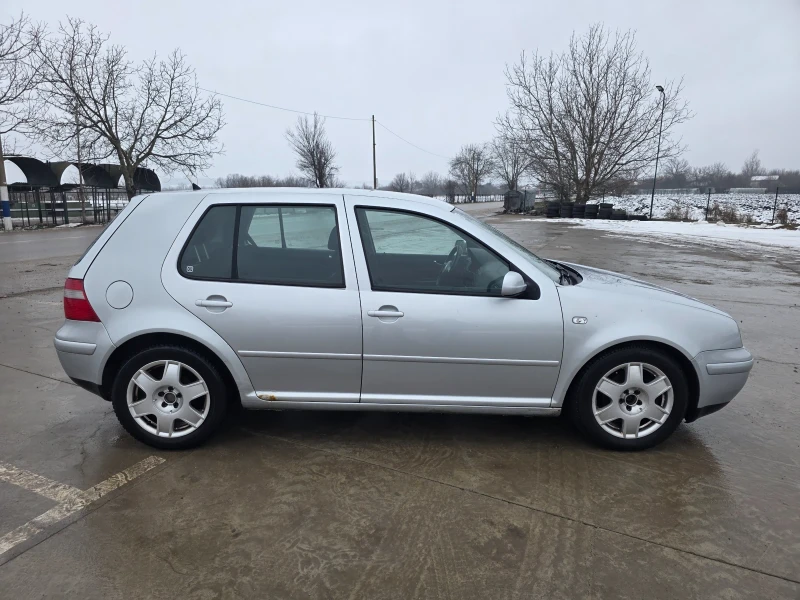VW Golf, снимка 4 - Автомобили и джипове - 53342113