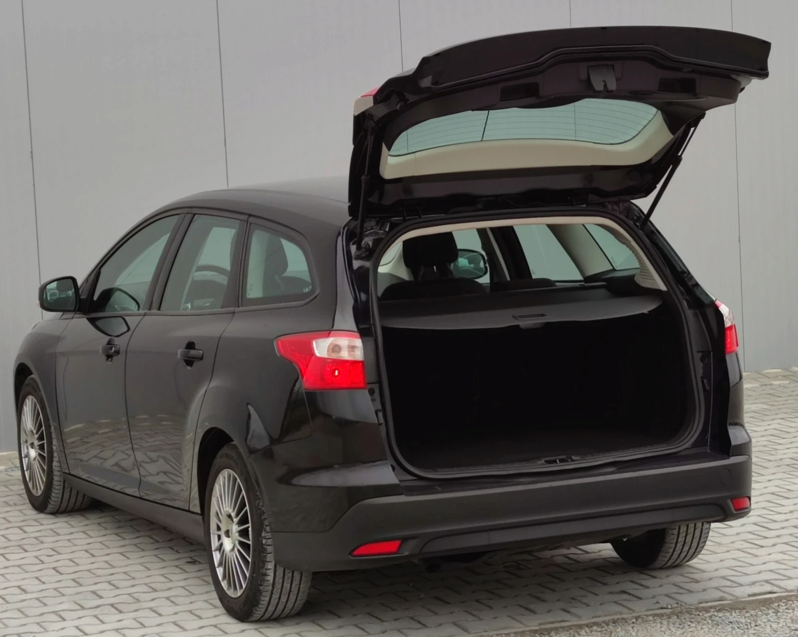 Ford Focus 1.6TDCI* 95к.с*  | Mobile.bg — изображение 16