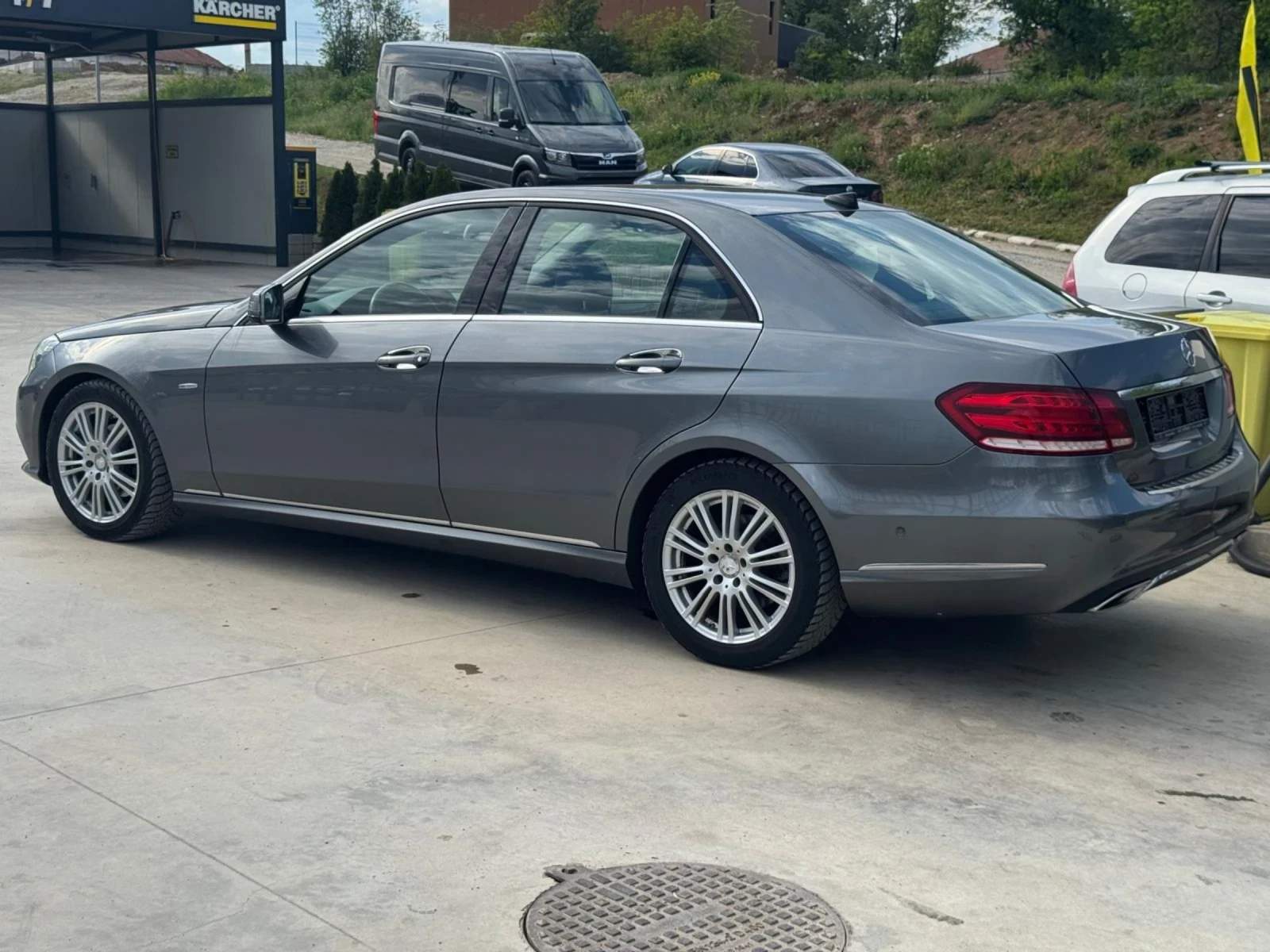 Mercedes-Benz E 220 Avangard  Ambient Full  7G - изображение 4