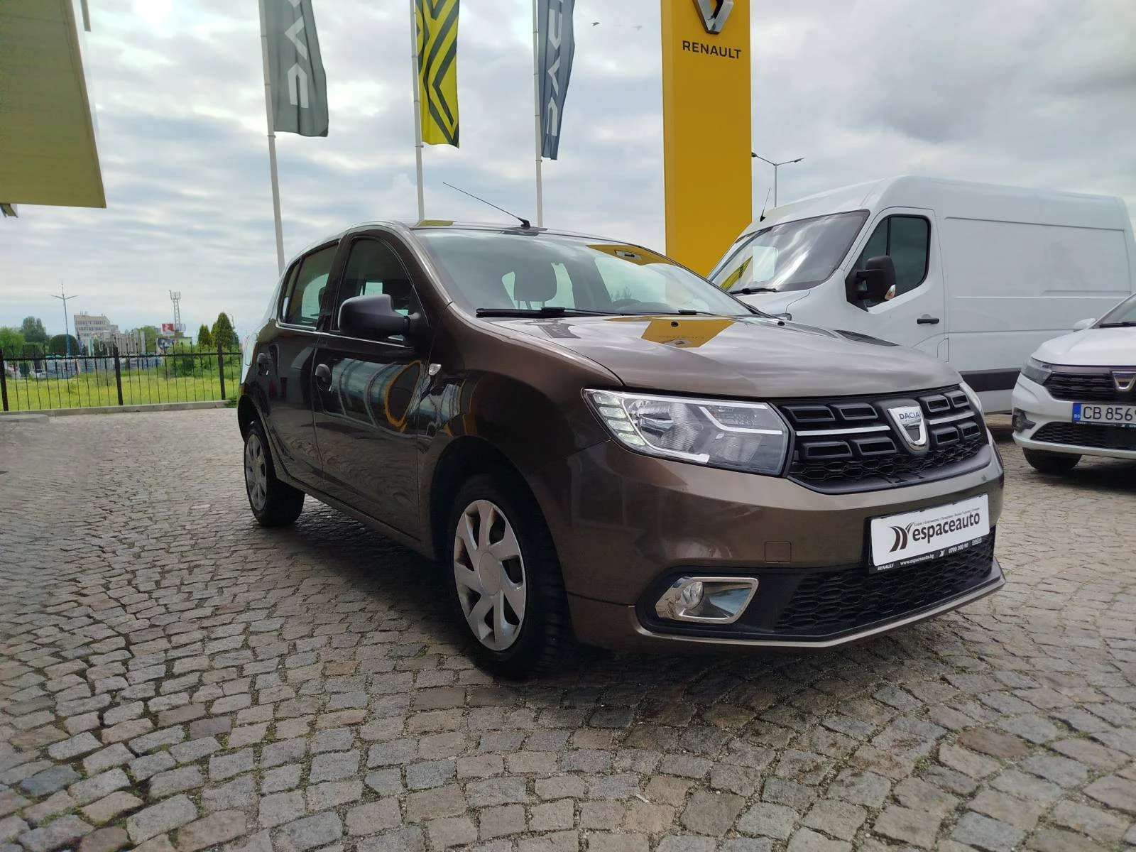 Dacia Sandero 1.0Tce/73k.с. - изображение 3