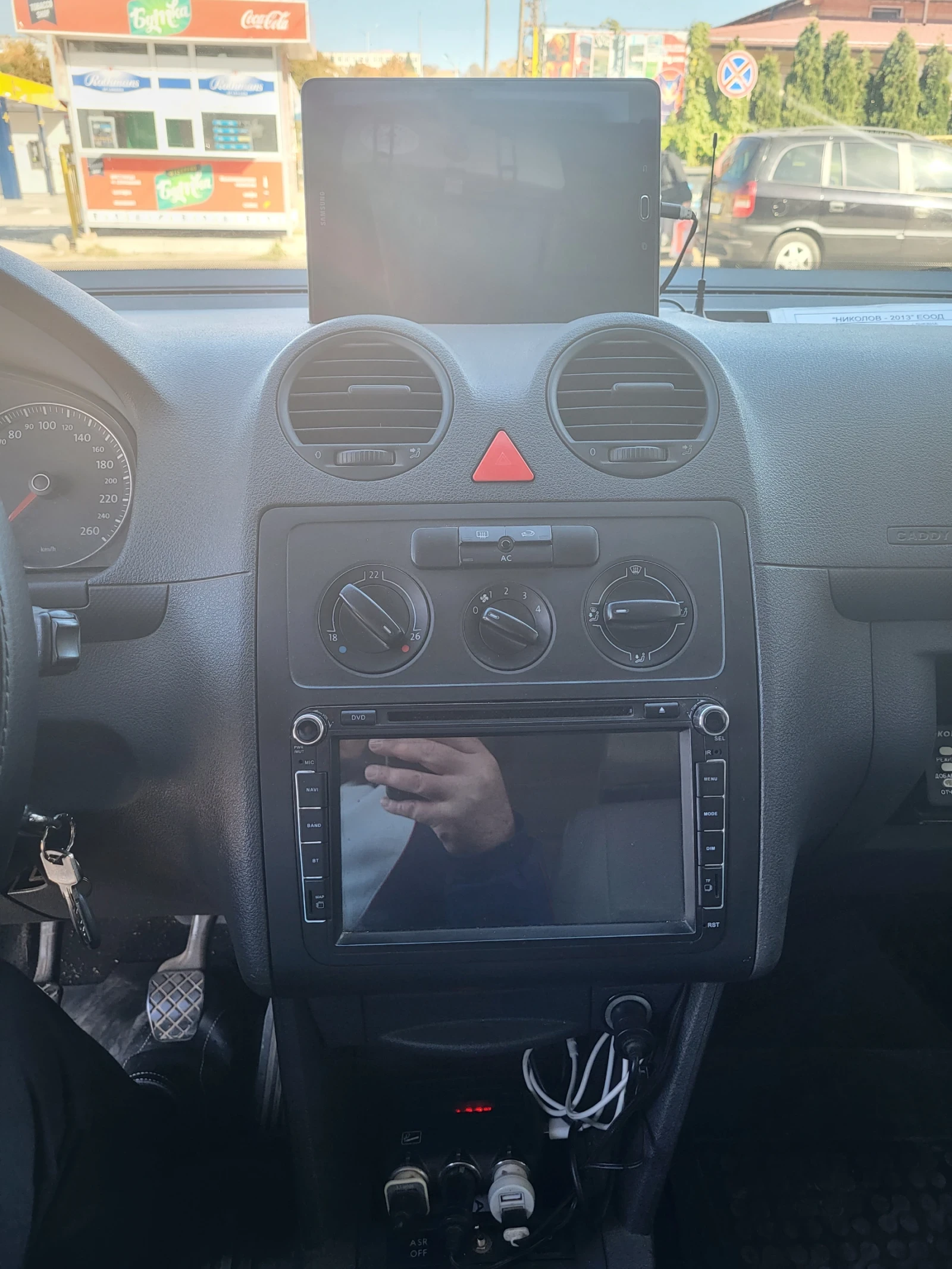 VW Caddy 2.0 - изображение 8