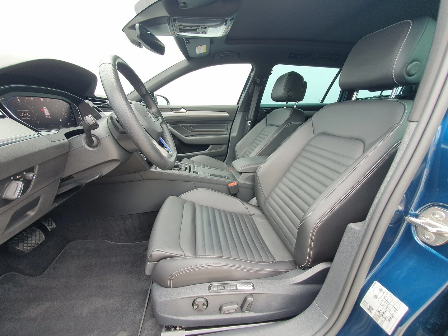 VW Passat VW Passat Var GTE Plug-In-Hybrid 1.4 TSI - изображение 4