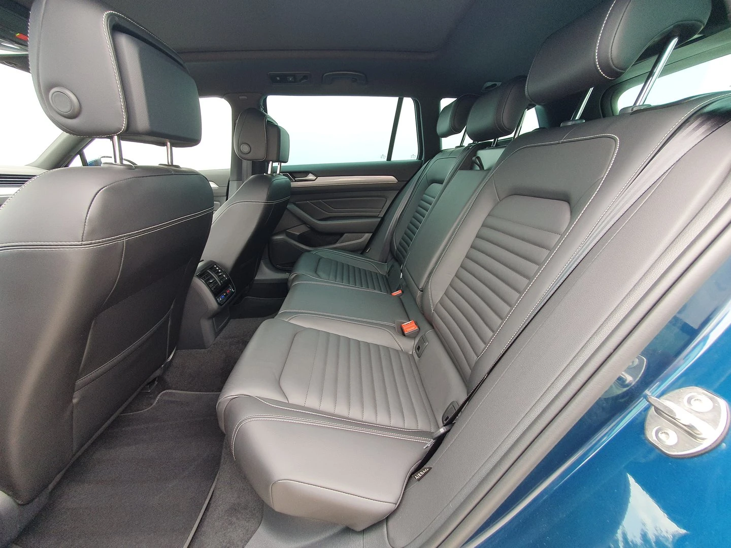 VW Passat VW Passat Var GTE Plug-In-Hybrid 1.4 TSI - изображение 5