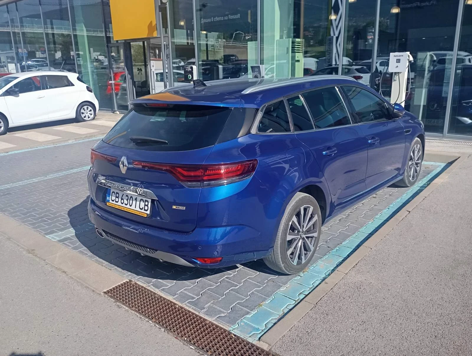 Renault Megane 1.33 tce, 160к.с., edc 7, Rs line - изображение 9