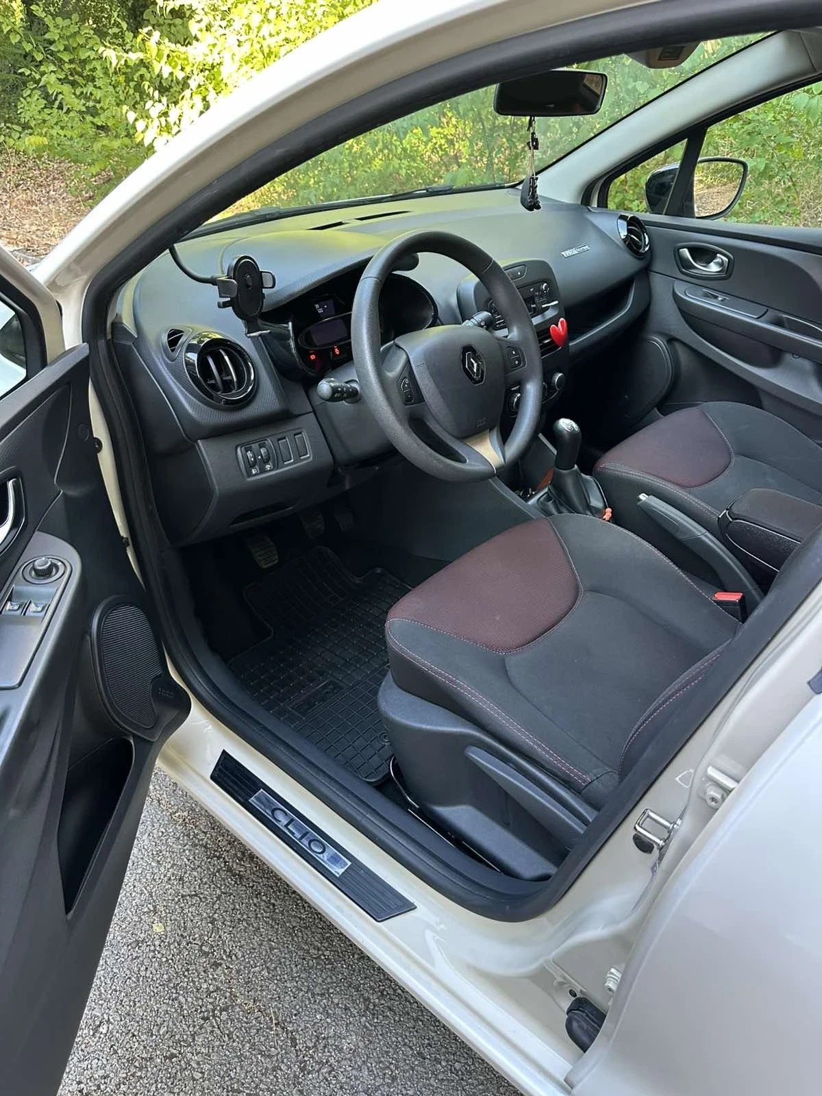 Renault Clio 1, 2/75.. | Mobile.bg   11