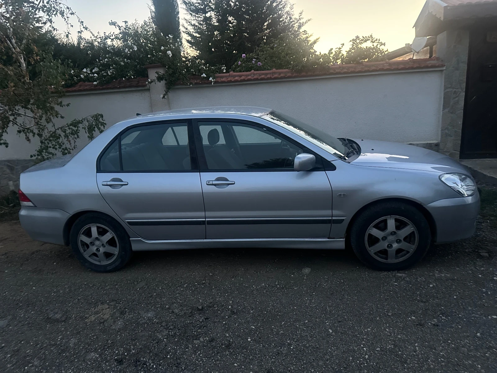 Mitsubishi Lancer  - изображение 2