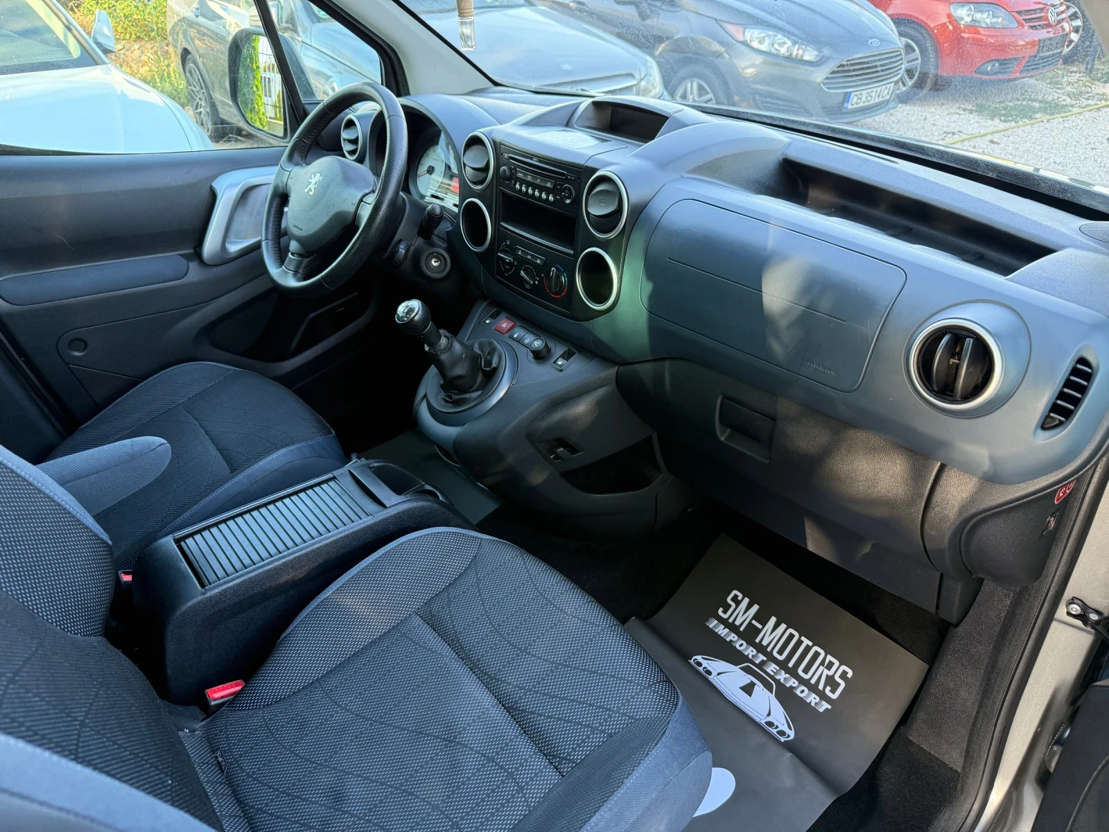 Peugeot Partner Family 1.6 16V Единствен собственик - изображение 8
