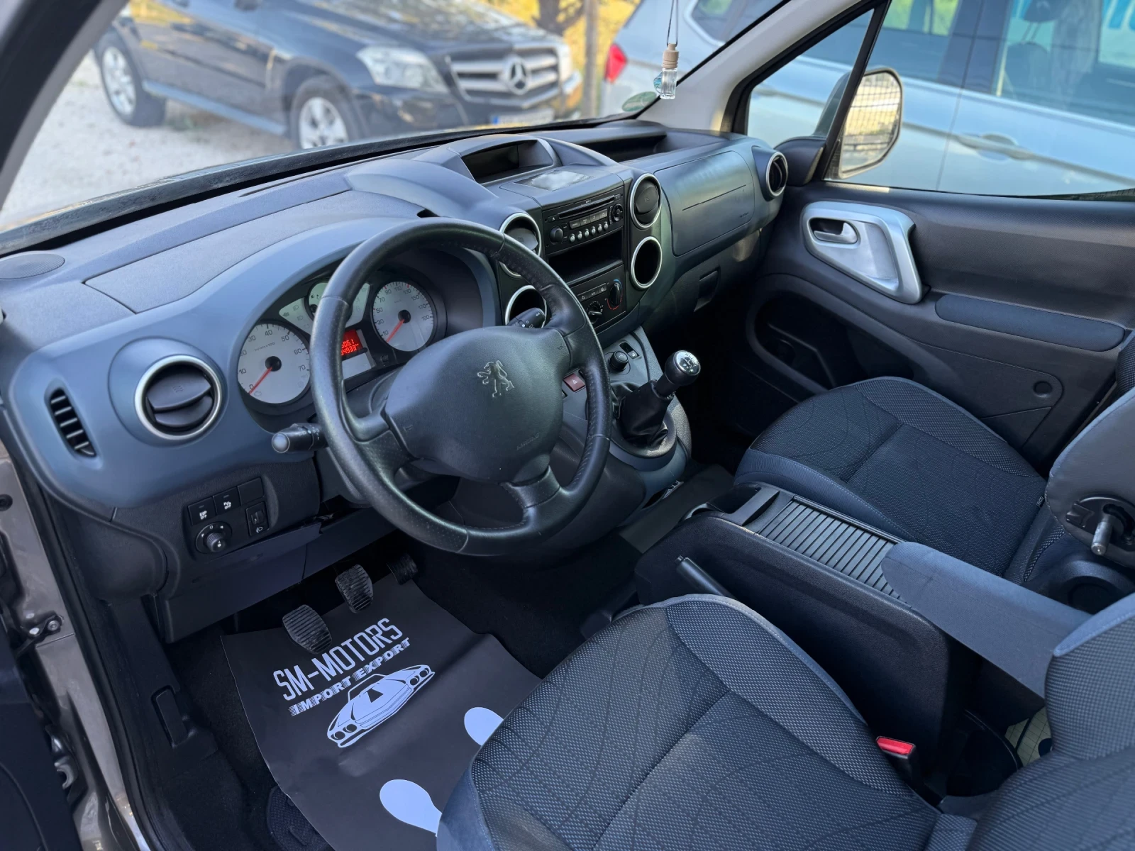 Peugeot Partner Family 1.6 16V Единствен собственик - изображение 4