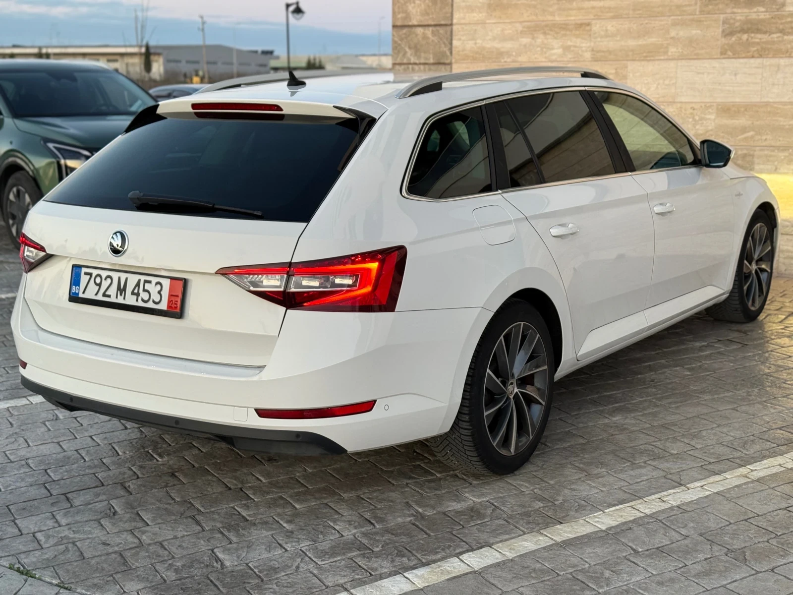 Skoda Superb 2.0 TDI 190HP 4x4 LAURENT&KLEMENT - изображение 7