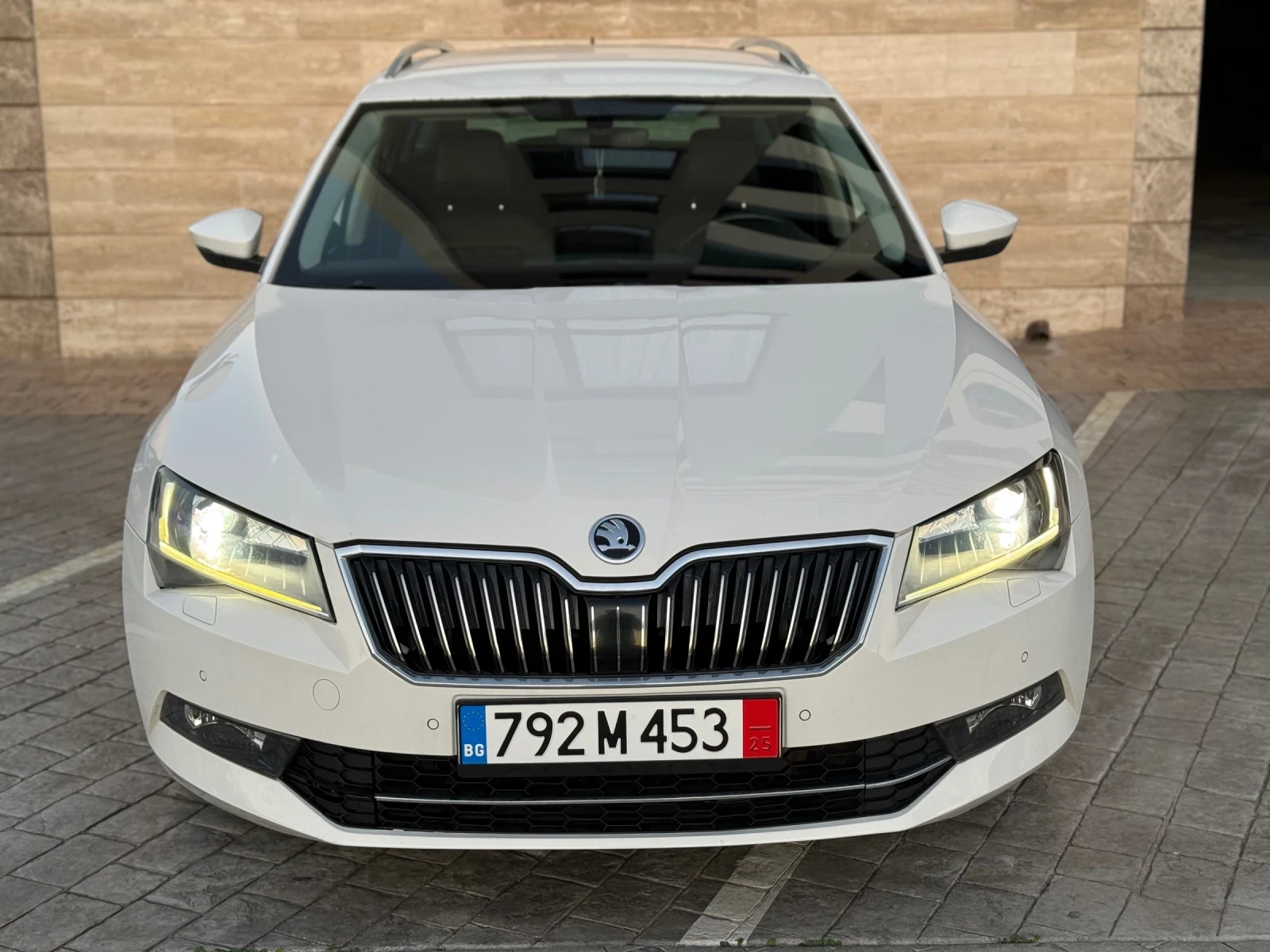 Skoda Superb 2.0 TDI 190HP 4x4 LAURENT&KLEMENT - изображение 2