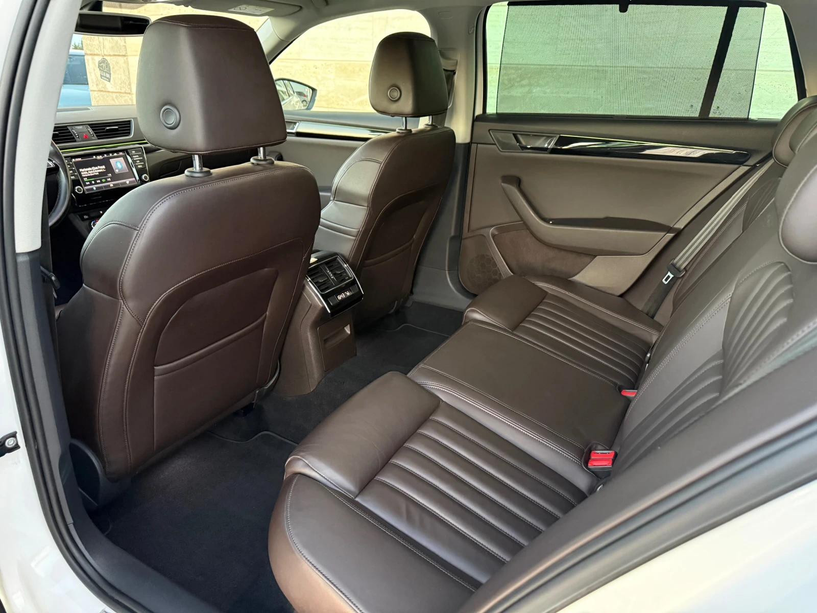 Skoda Superb 2.0 TDI 190HP 4x4 LAURENT&KLEMENT - изображение 9