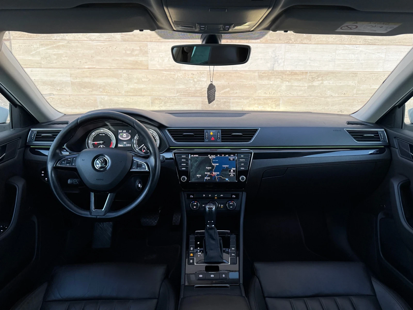 Skoda Superb 2.0TDI/4x4/L&K/KEYLESS/CARPLAY/MEMORY/ACC/AMBIENT | Mobile.bg   14