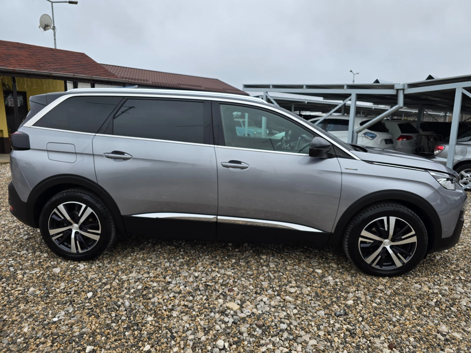 Peugeot 5008 1.5 GTline 131кс ! ! РЕАЛНИ КИЛОМЕТРИ - изображение 6