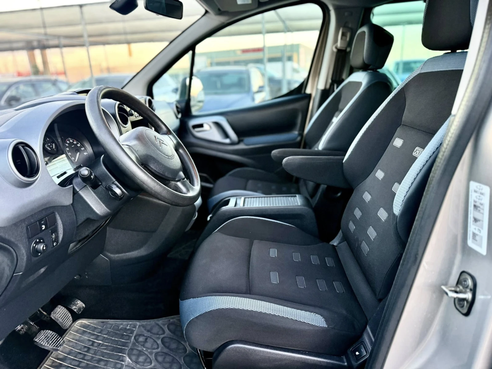 Citroen Berlingo 1.6 XTR - изображение 9